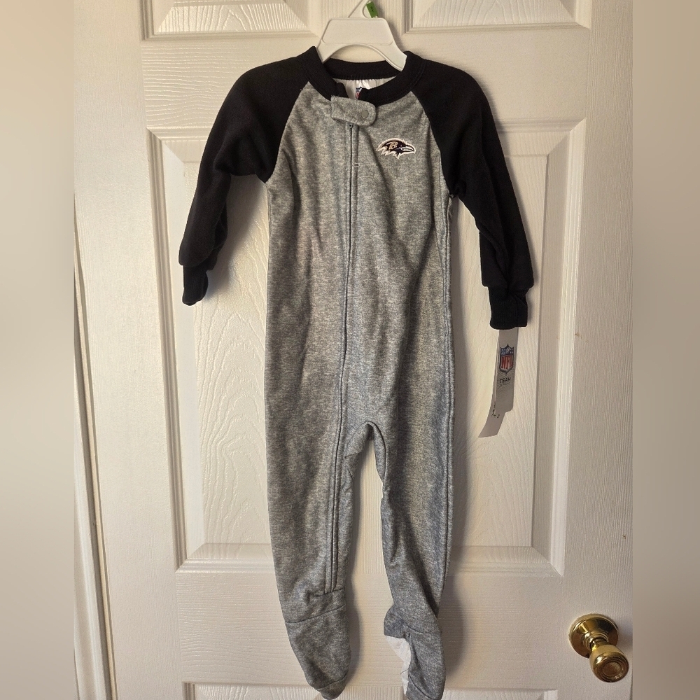 NFL Baltimore Ravens Kids Sleeper Footie Pajamas 3T Gray Football NWT
